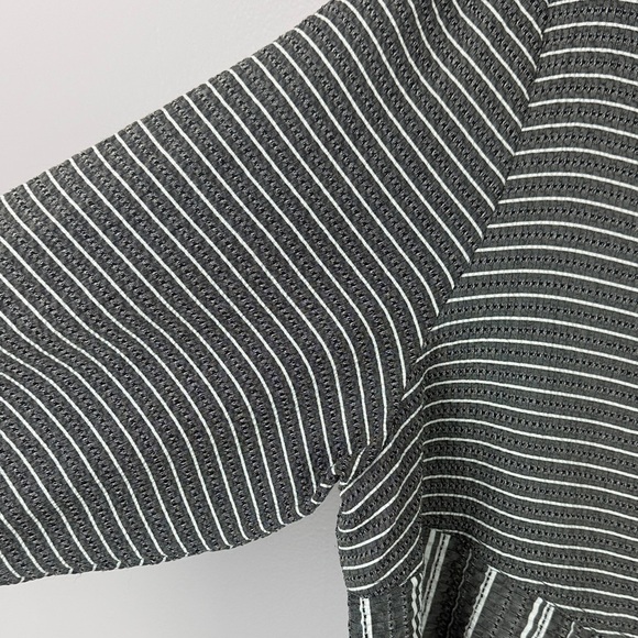 Habitat Casual Lightweight Gray and White Striped 3/4 Sleeve Tunic Top Size XXL - Picture 4 of 10